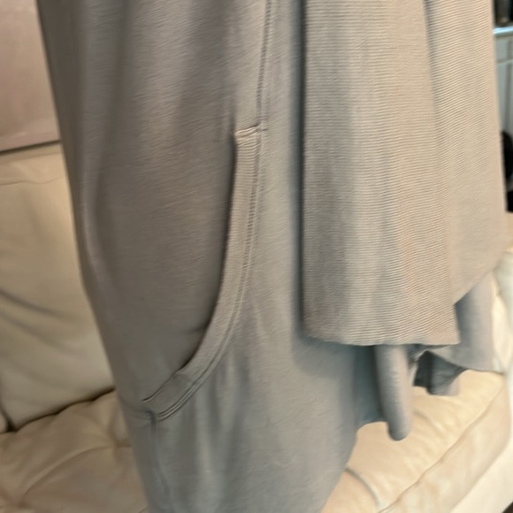 Athleta Pranayama Wrap Olive Large - Picture 4 of 4